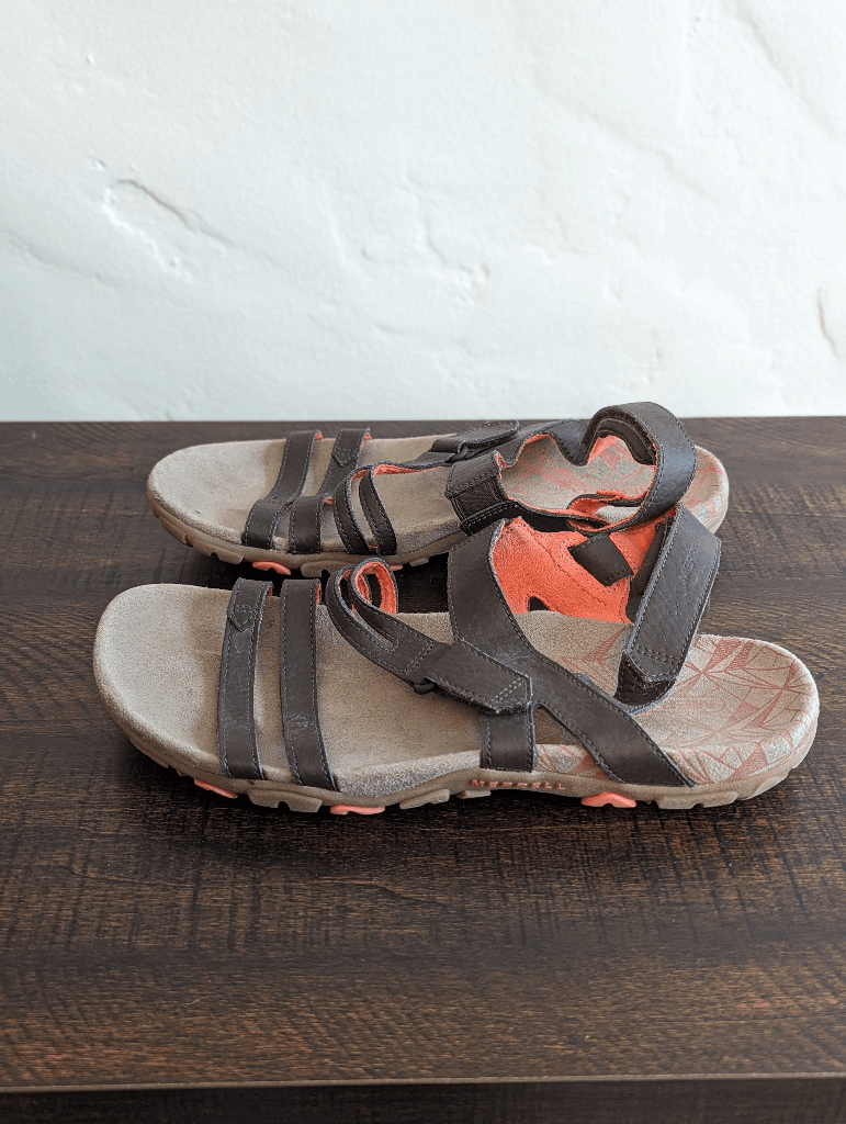 Sandali corallo espresso Merrell senza sabbia marrone cinturino in pelle taglia 7