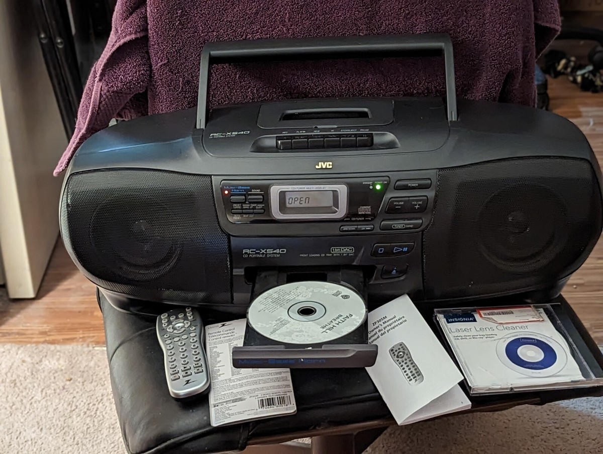 JVC RC-X540 CD W/ SINGLE TAPE PLAY ONLY INCLUDES NEW UNIVERSAL