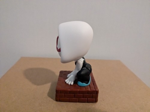 Funko Mystery Minis Spider Gwen Ghost Figure - Marvel Spiderman 2024 Series 1/36 - Picture 4 of 8