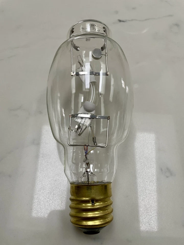 12 x GE Multi-Vapor Lamp 18104 - MVR175/HOR - 175 watt Metal Halide Light Bulb - Image 2 of 4