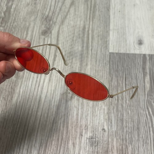 OCCHIALI DA SOLE VINTAGE ANNI 80 ROSSI TINTI OVALI STEAM PUNK GOTH UNISEX MONTATURE TONO ORO - Foto 3 di 8