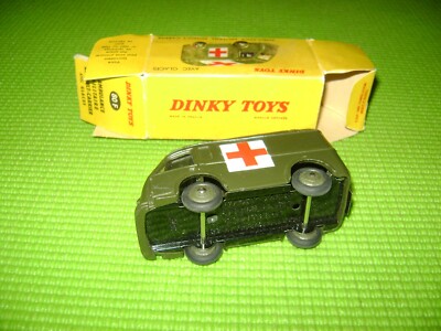 Dinky Toys France 80f/ Ambulance Militaire Renault Carrier / Boite
