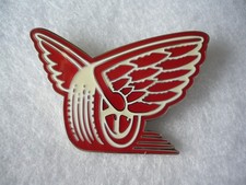 LONDON RACERS ICE HOCKEY CLUB  PIN/BADGE .