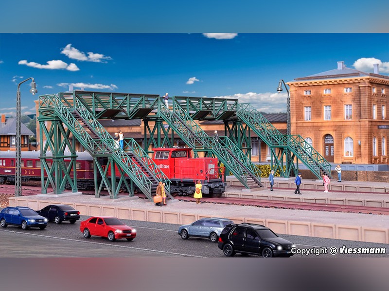 Passerelle de quai 4 voies Kibri 37810 pour décor ferroviaire N 1/160