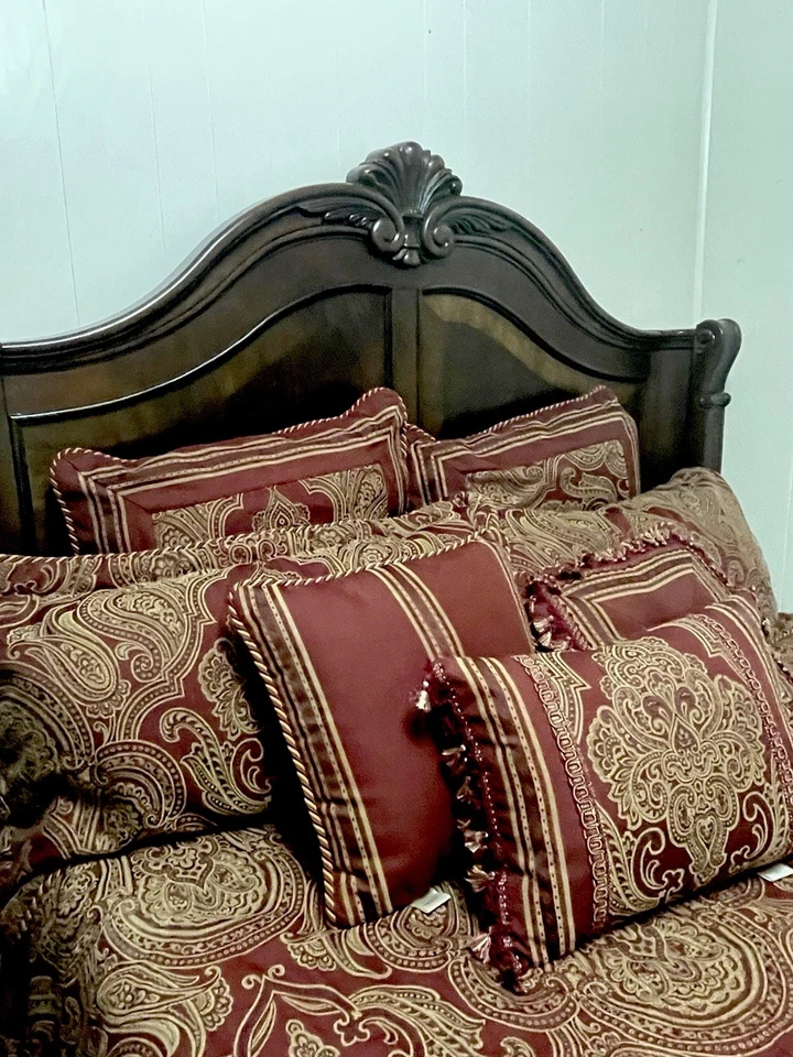 CROSCILL Красное и Золотое ОДЕЯЛО ИМПЕРАТОРСКОЙ ИМПЕРАТРИЦЫ КОРОЛЯ Снято с производства Б/У в отличном состоянии - Изображение 2 из 4