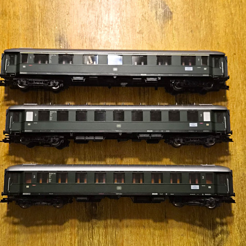 Fleischmann H0 DB Personenwagen-Set 3-tlg. Epoche III grün/silber 16608 | Condition: Gebraucht