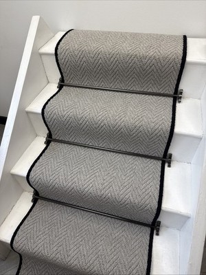 Schlaufenflor Fischgrät Teppich Treppenläufer 14 Stufen, 60 cm breit, strapazierfähig