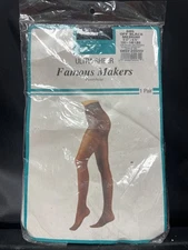1 Pair SHEER FAMOUS MAKER  Black PANTYHOSE (Med-TALL 5' 2"-5'6") 100-140 Lbs