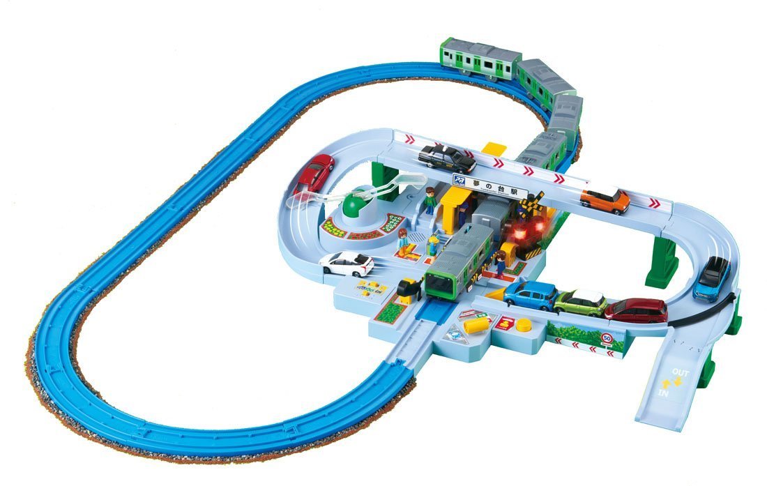 Takara Tomy Pla-rail Let display picture 1