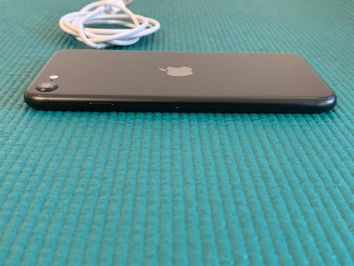 Apple iPhone SE 2nd Generation 64GB Black (Unlocked) A2275 (CDMA + GSM) - Afbeelding 6 van 10