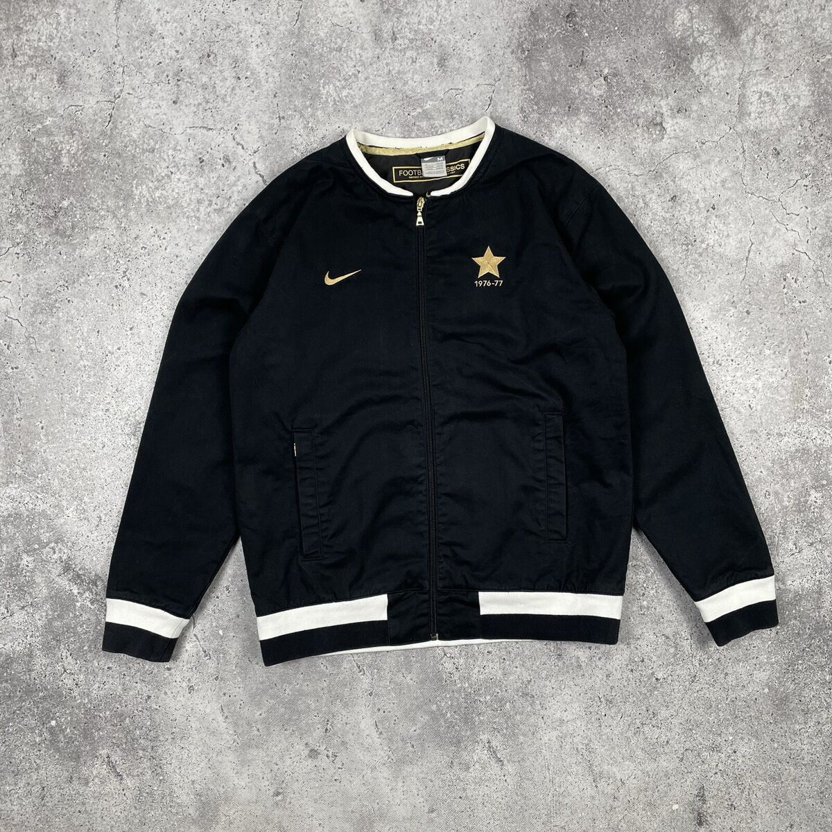 Vintage Nike Juventus 1976 - 1977 Reissue Bomber Jacket Vintage Nike Juventus 1976 - 1977 Reissue Bomber Jacket
