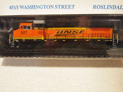 ATLAS 10003077 H.O.  G.E. 8-40B B.N.S.F  ''STELTH''  SCHEME ROAD No.BNSF 527  D.C.