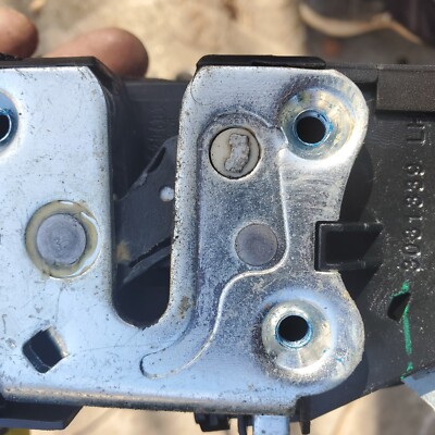 2017 Nissan Sentra Left Driver Door Actuator OEM 3031339 for sale 