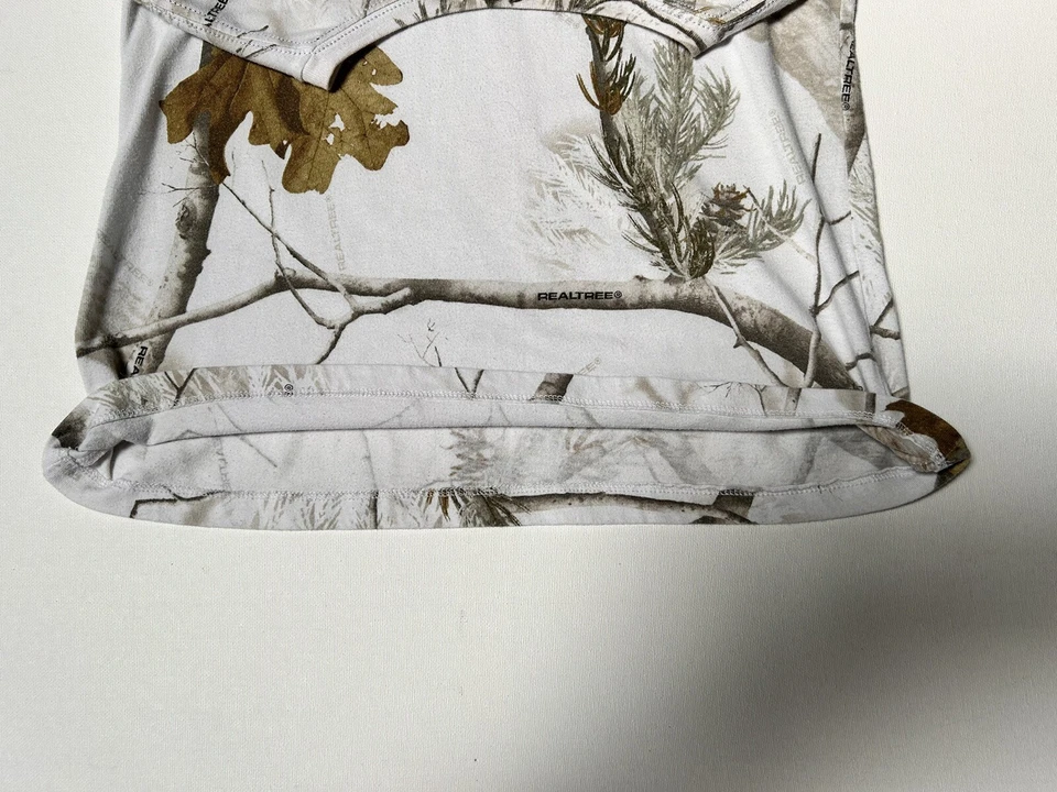 Used Ladies REALTREE APS White Snow Camo Long Sleeve T-Shirt Womens Med (8-10) - Image 4 of 4