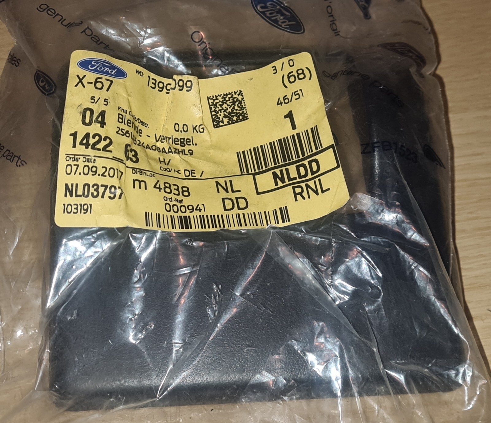 Genuine Ford Fiesta Mk6 Fusion Latch Bezel 1422163 for sale online  