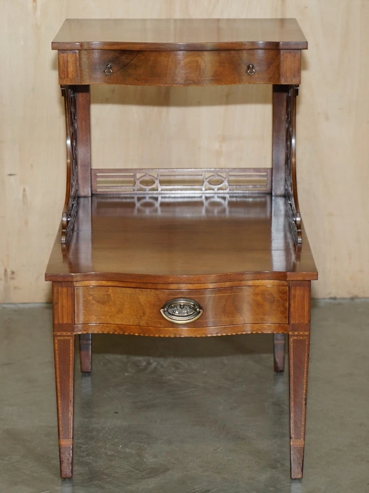 PAIR OF WALNUT FRET WORK CARVED THOMAS CHIPPENDALE SHERATON REVIVAL SIDE TABLES - Image 3 of 4