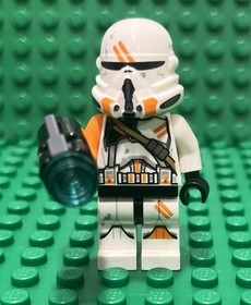 LEGO Clone Airborne Trooper Minifigure 212th Phase 2, 2014. Missing Cloth kama.