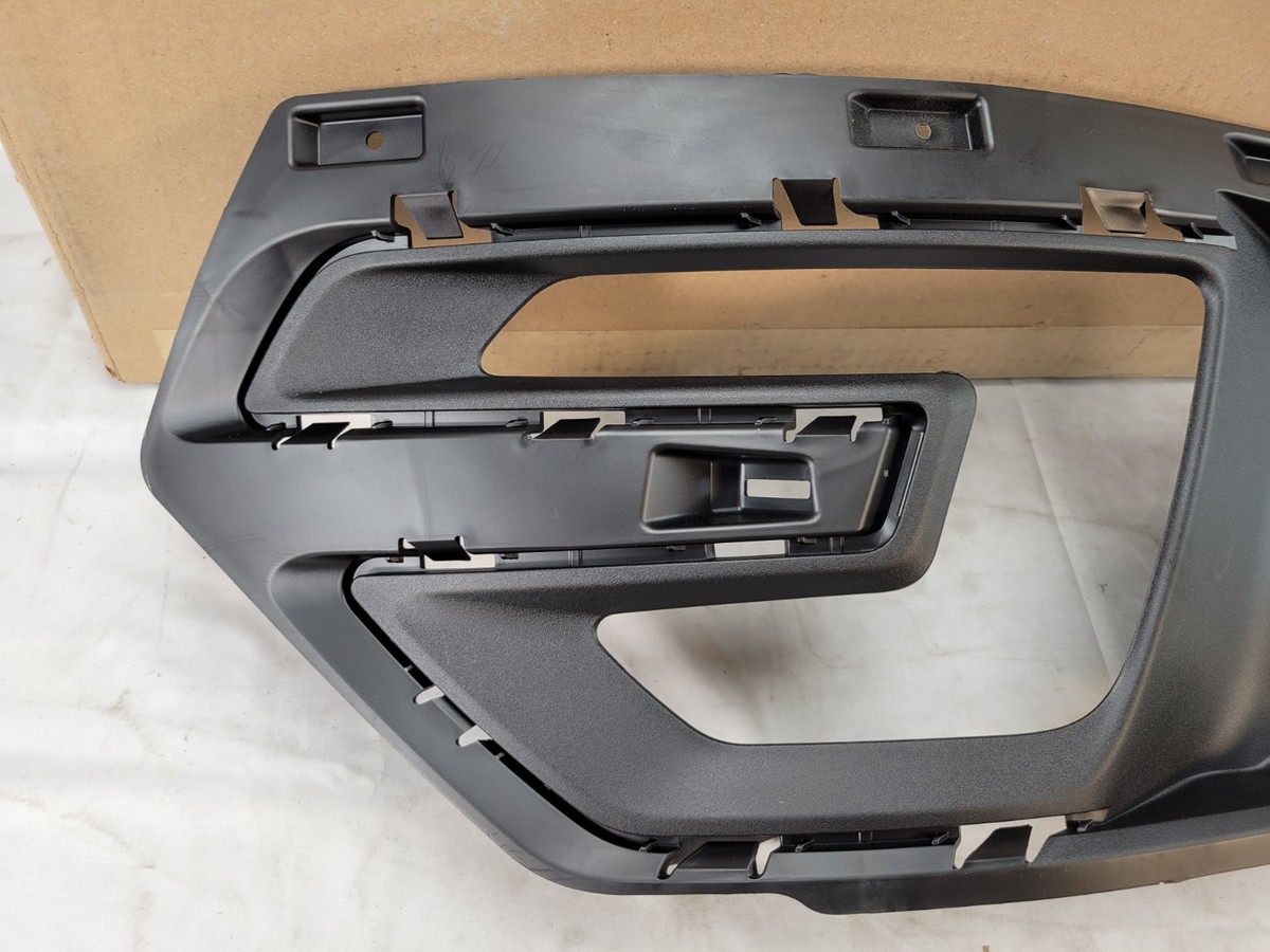 Ford OEM 2016 Explorer Front Bumper-side Trim Left FB5Z17B968DA