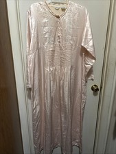 Tommies Nightgown Size Large Long Sleeve Satin Pink Floral Embroidery Vintage