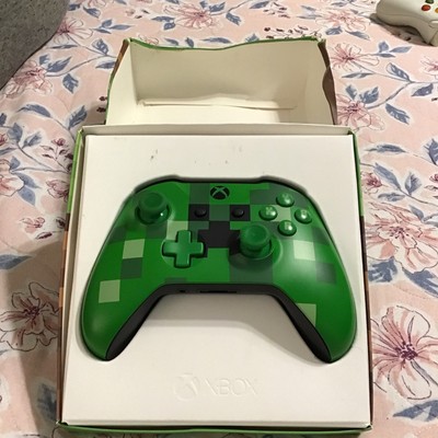 Microsoft Xbox One Minecraft Creeper Wireless Controller Green