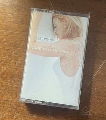 Something to Remember by Madonna (Cassette, Nov-1995, Warner Bros.) VG 