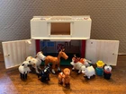 Vtg Fisher Price Little People Play Family Farm Barn Farmer  & 8 Animals