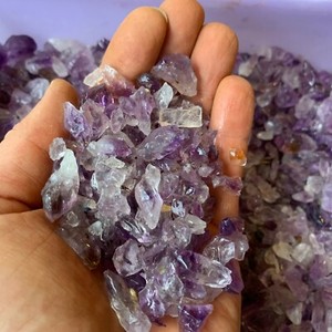 a FREE faceted gemstone SMALL 500 Carat Lots of Quartz Crystal Points