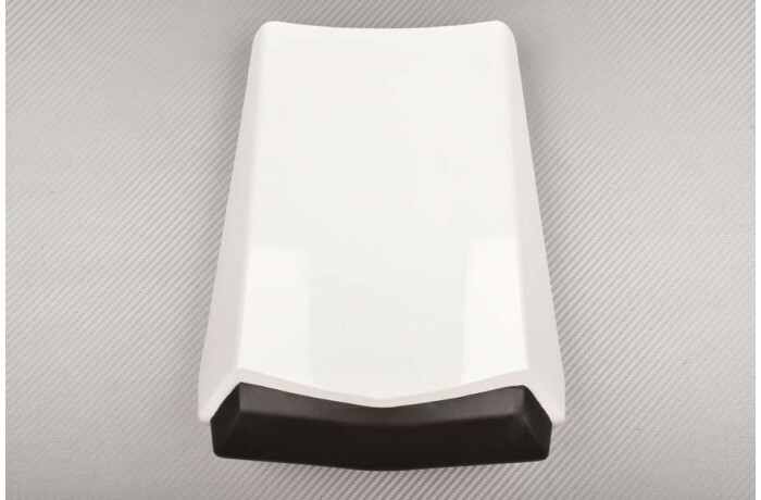 Remplacer la selle passager YZF R1 02-03 par un capot blanc