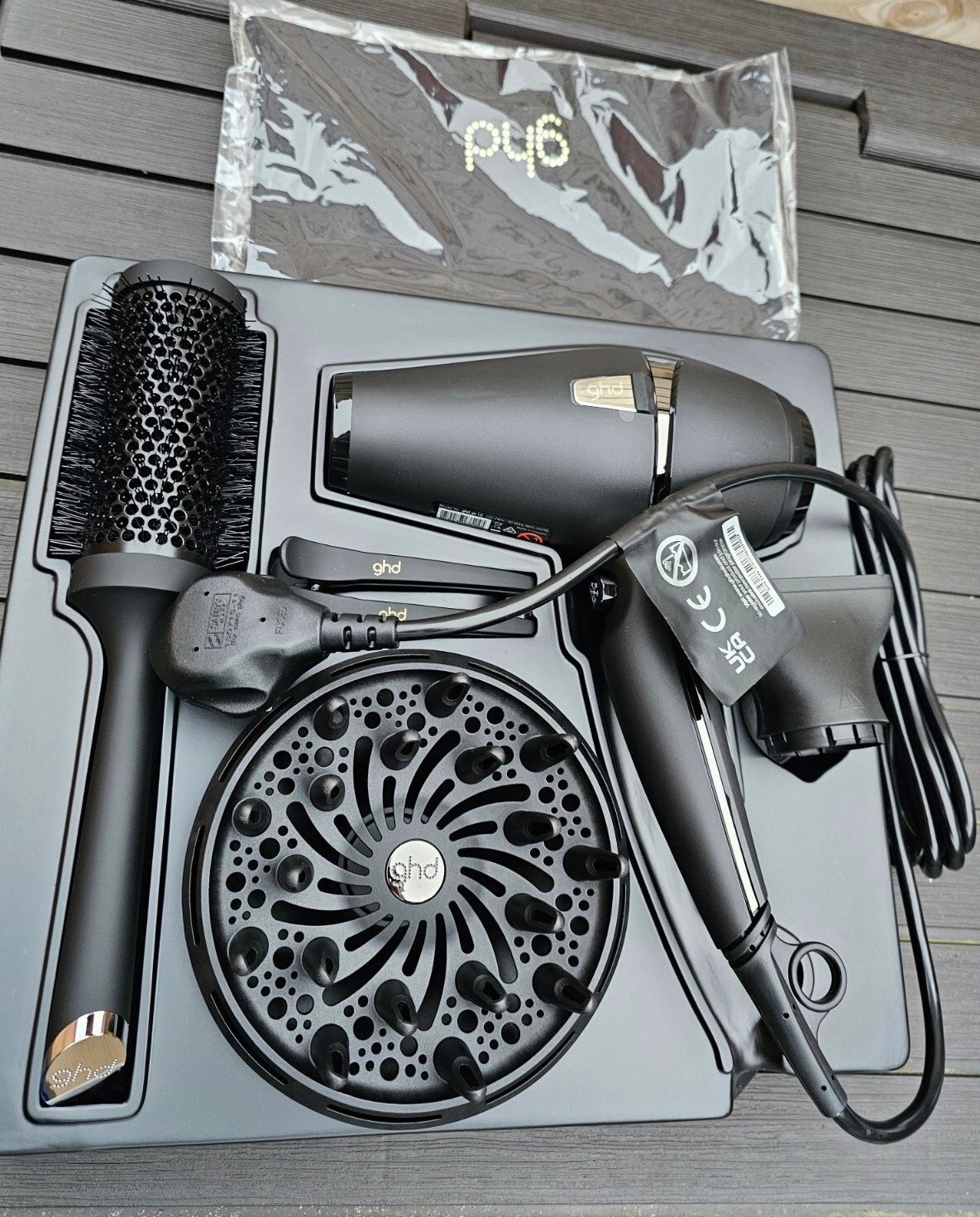 GHD Air Professional Hair Drying Kit With Diffuser, Brush, Bag