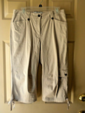 CROFT  BARROW TAN CAPRI PANTS SIZE 10 NEW WITHOUT TAGS