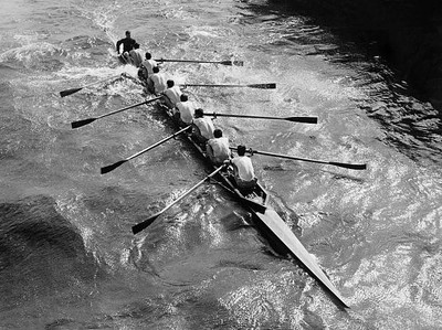 England Competition between the rowing teams of Oxford and Cambrid- 1912 Photo