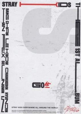 Stray Kids GO LIVE (Random Cover) (CD) Album (Gift Set) (US IMPORT)