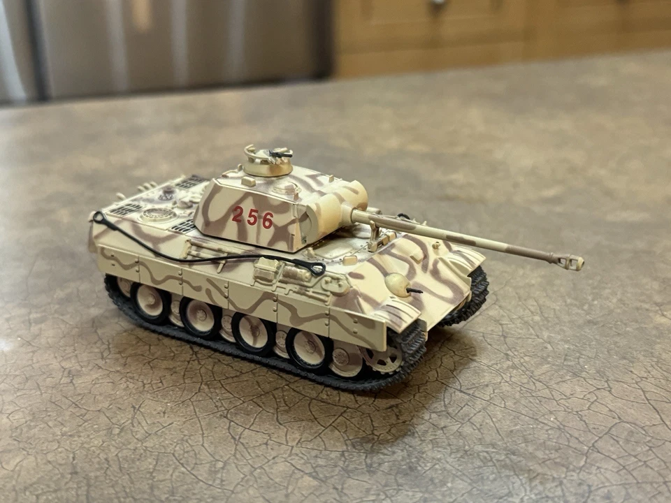 Matchbox Panther Type A Tank Great Tanks Of The World DYM37581 1:72 Tan - Image 4 of 4