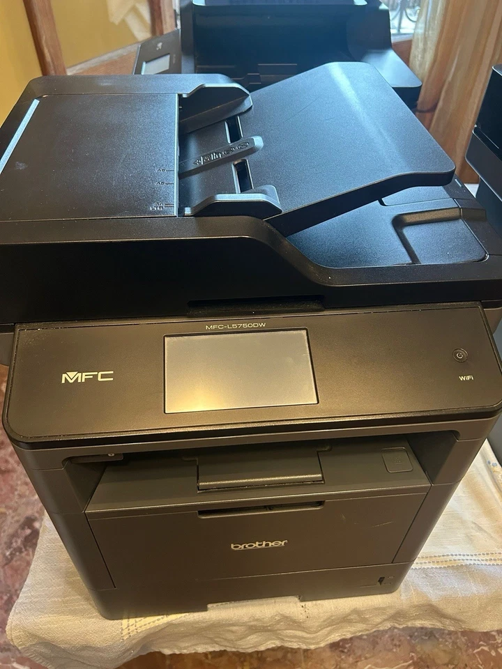 Brother MFC-L5750DW Stampante Multifunzione Laser Monocromatico - Nero - Immagine 2 di 3