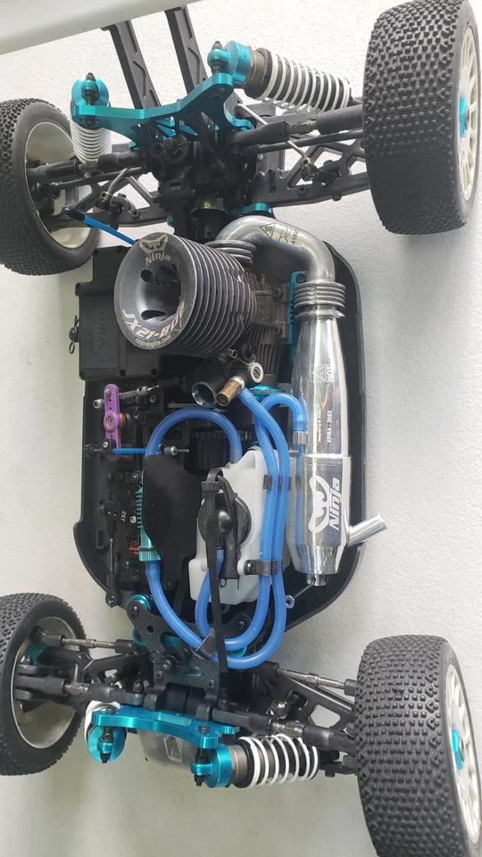 TAMIYA 801X NITRO BUGGY - Image 2 of 4