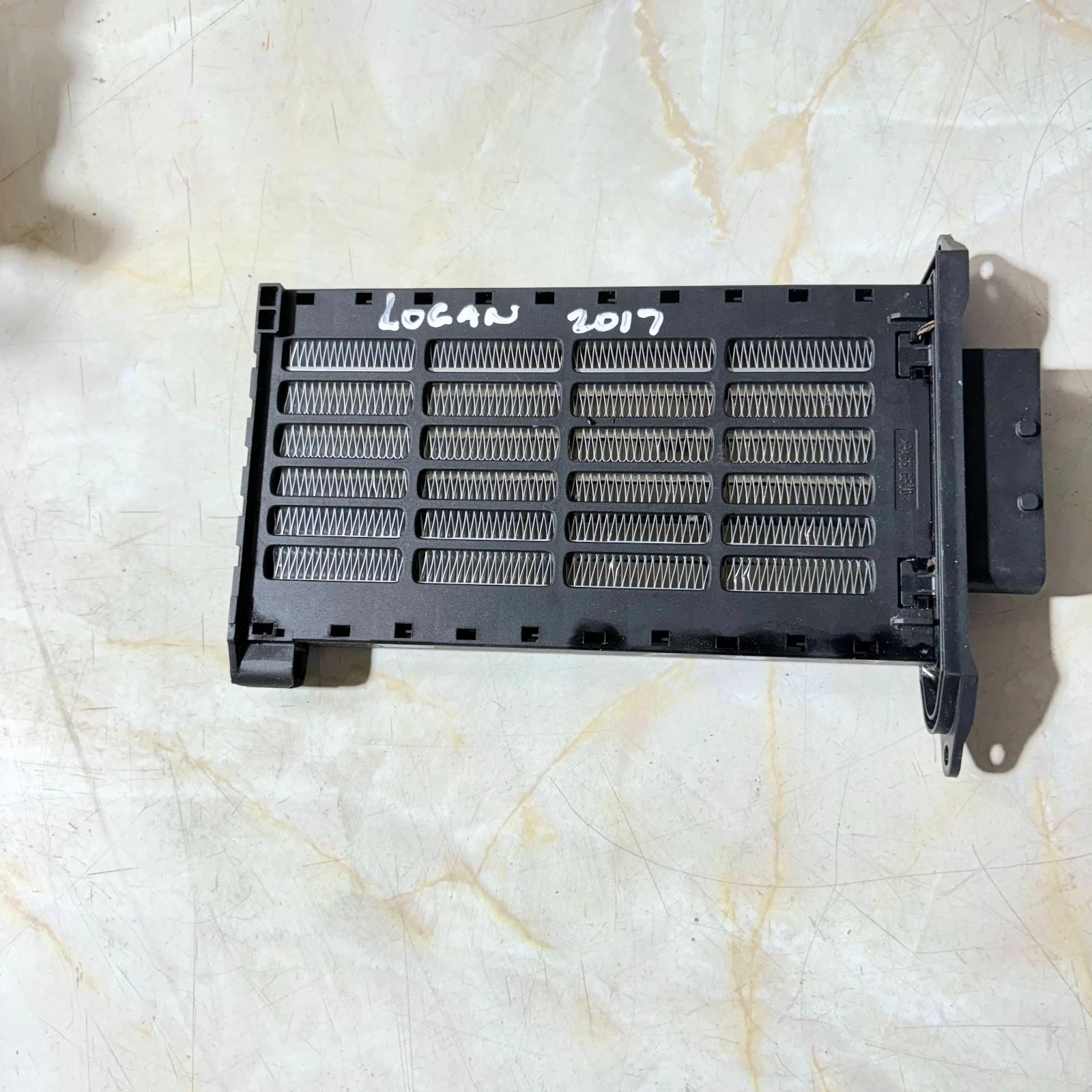 Dacia Logan 2017 Valeo electric PTC cabin heater actual item