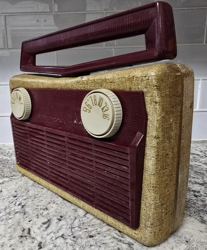 Radio d'epoca portatile a transistor Motorola ▪︎ modello 5P31A, 1957 ~ funziona bene - Foto 5 di 14