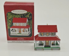Hallmark Keepsake Ornament 1999 Farm House Town and Country 1 QX6439