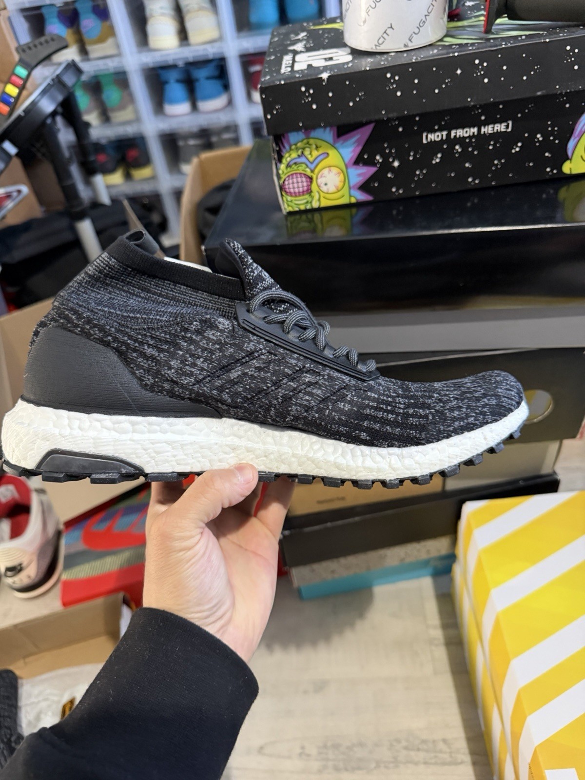 adidas UltraBoost All Terrain Mid Oreo thumbnail 7