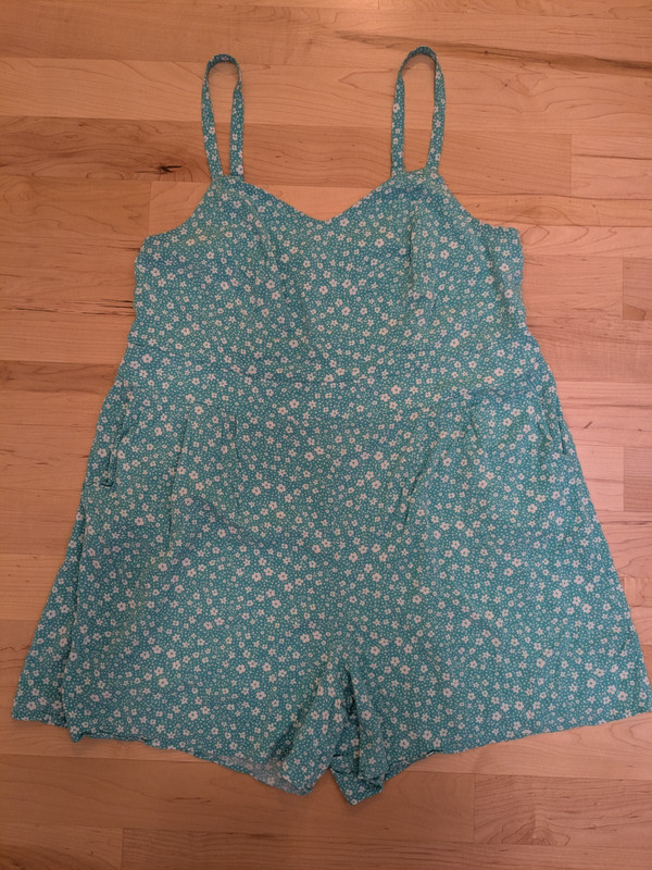 2 Torrid Teal Ditsy Smock Back Tank Top Pockets Romper Wide Leg Shorts 18 20