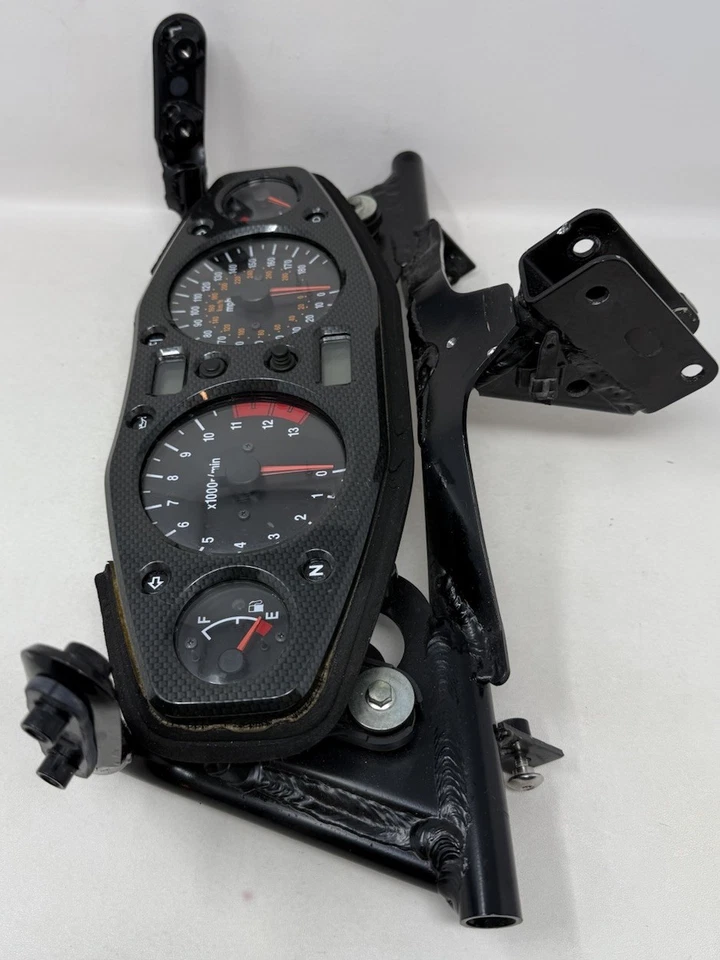 2007 SUZUKI GSXR 1300 HAYABUSA Busa Speedo medidor de velocímetro suporte de painel - Imagem 4 de 4