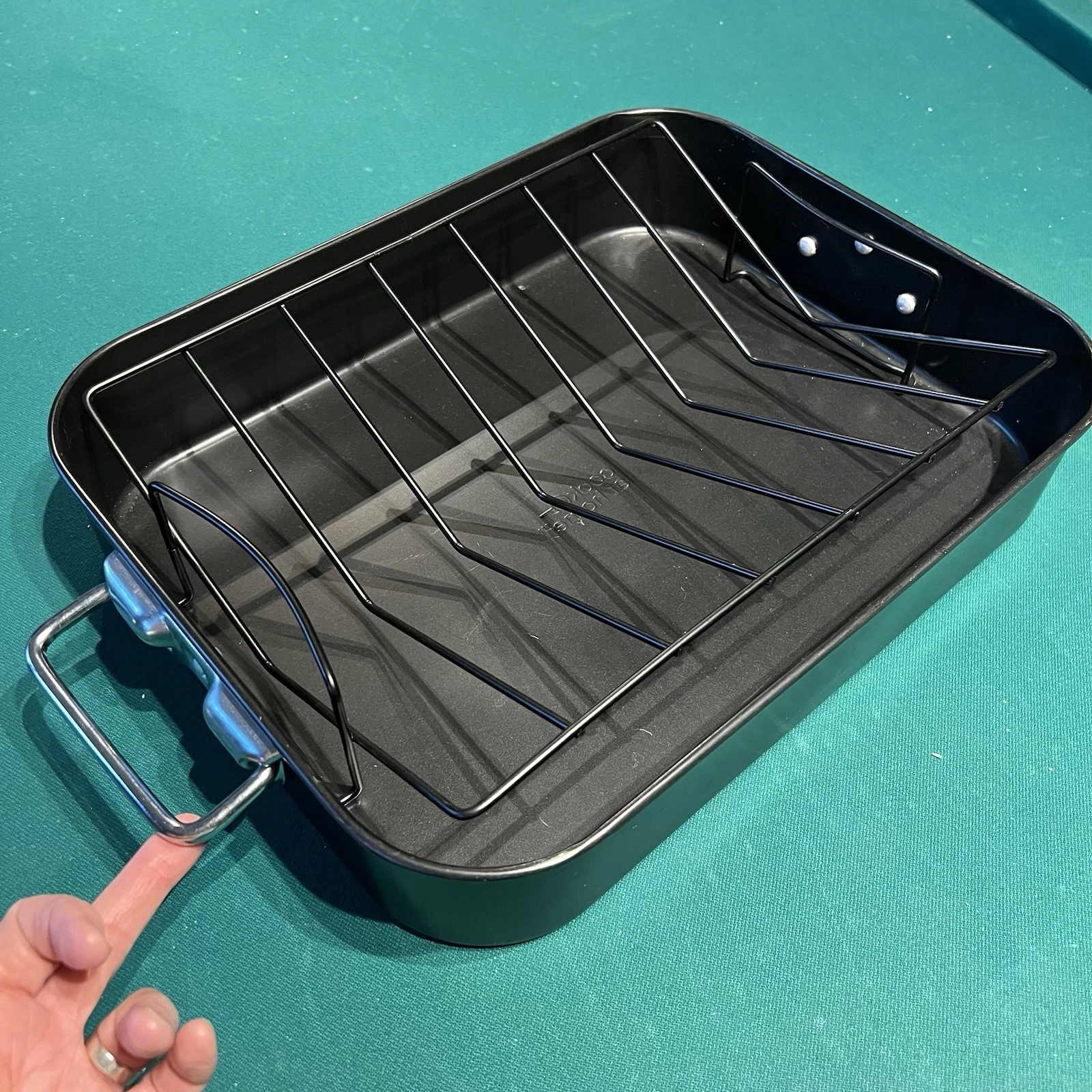 Cook at Home Non-Stick Roasting Pan w/Rack 16X12
