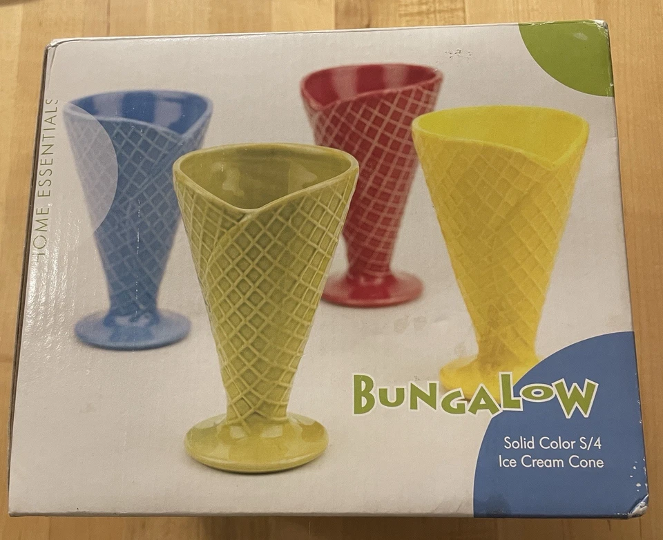 Home Essentials Bungalow Waffle Helado Cono Platos Juego De 4 Nuevo En Caja Foto 2 de 4