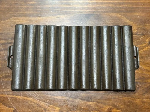 Vintage Wagner Ware Cast Iron A Bread Stick pan Corn Bread 11 Slots