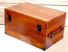 7-0032C Cedar Chest | Cedar Keepsake Box | Wooden Box | Aromatic Cedar Trunk