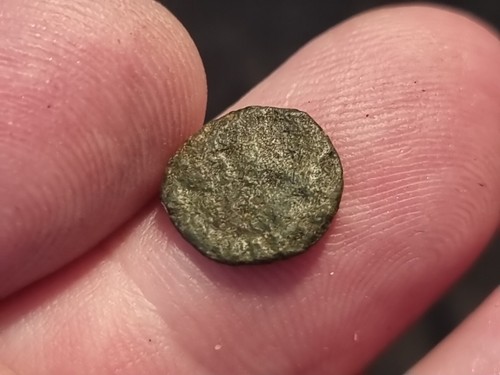 Roman bronze unresearched coin found in Yorkshire, Britain uncleaned con. LA52s