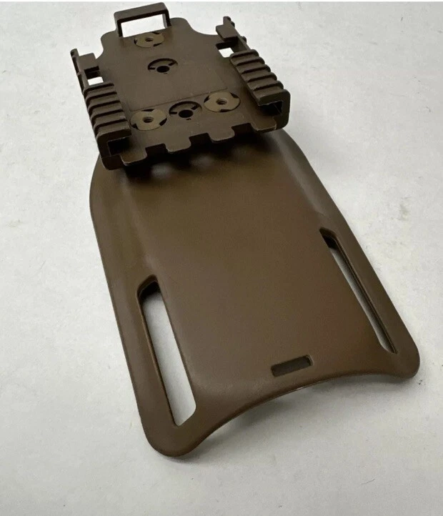 Safariland Coyote 6070UBL Mid-Ride UBL Belt Adapter w/ QLS-22, Not Imitation - Image 2 of 3