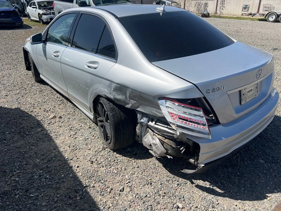 BRAZO MANDO INFERIOR DELANTERO DERECHO 2043308811 2010-2015 MERCEDES-BENZ C250 Foto 3 de 4