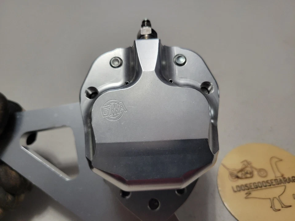 NUEVA PINZA DE FRENO DELANTERA GMA-200E para 74-77 Harley Davidson Sportster Super Glide Foto 2 de 4