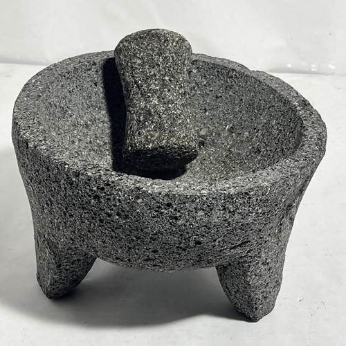 Vintage 8” Mexican Molcajete Volcanic Lava Rock Bowl / Motar & Pestle Used*